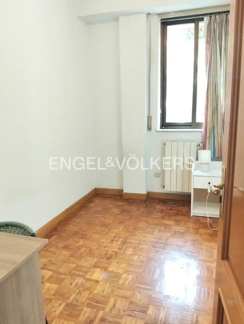 Habitación de Piso de alquiler en Madrid con Calefacción, Terraza y Amueblado