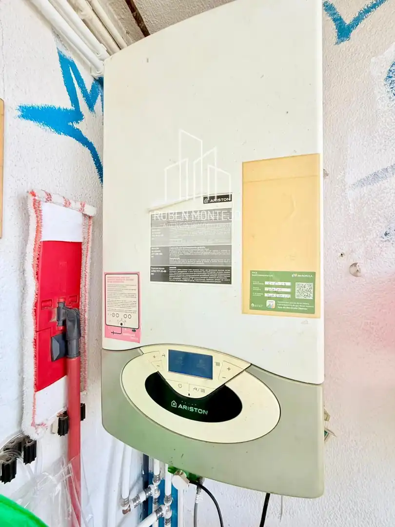 Vista exterior de Piso en venta en Salamanca con Calefacción, Terraza y Balcón
