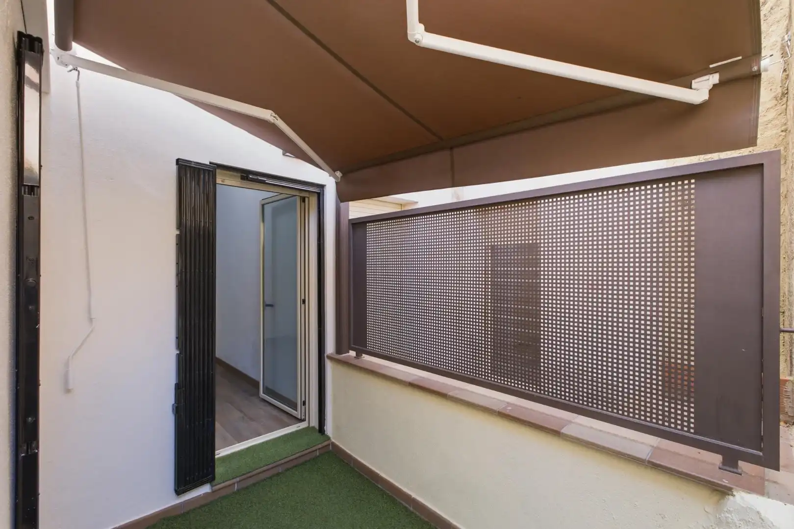 Balcony of Ground floor for sale in Blanes  with Air Conditioner, Heating and Parquet flooring