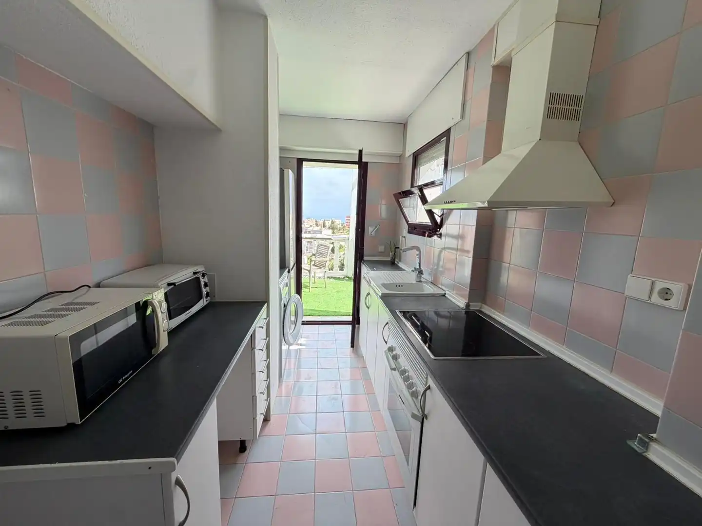 Cocina de Piso en venta en La Manga del Mar Menor con Terraza y Piscina comunitaria