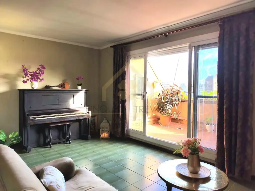 Wohnzimmer von Dachboden zum Verkauf in Granollers mit Klimaanlage und Terrasse