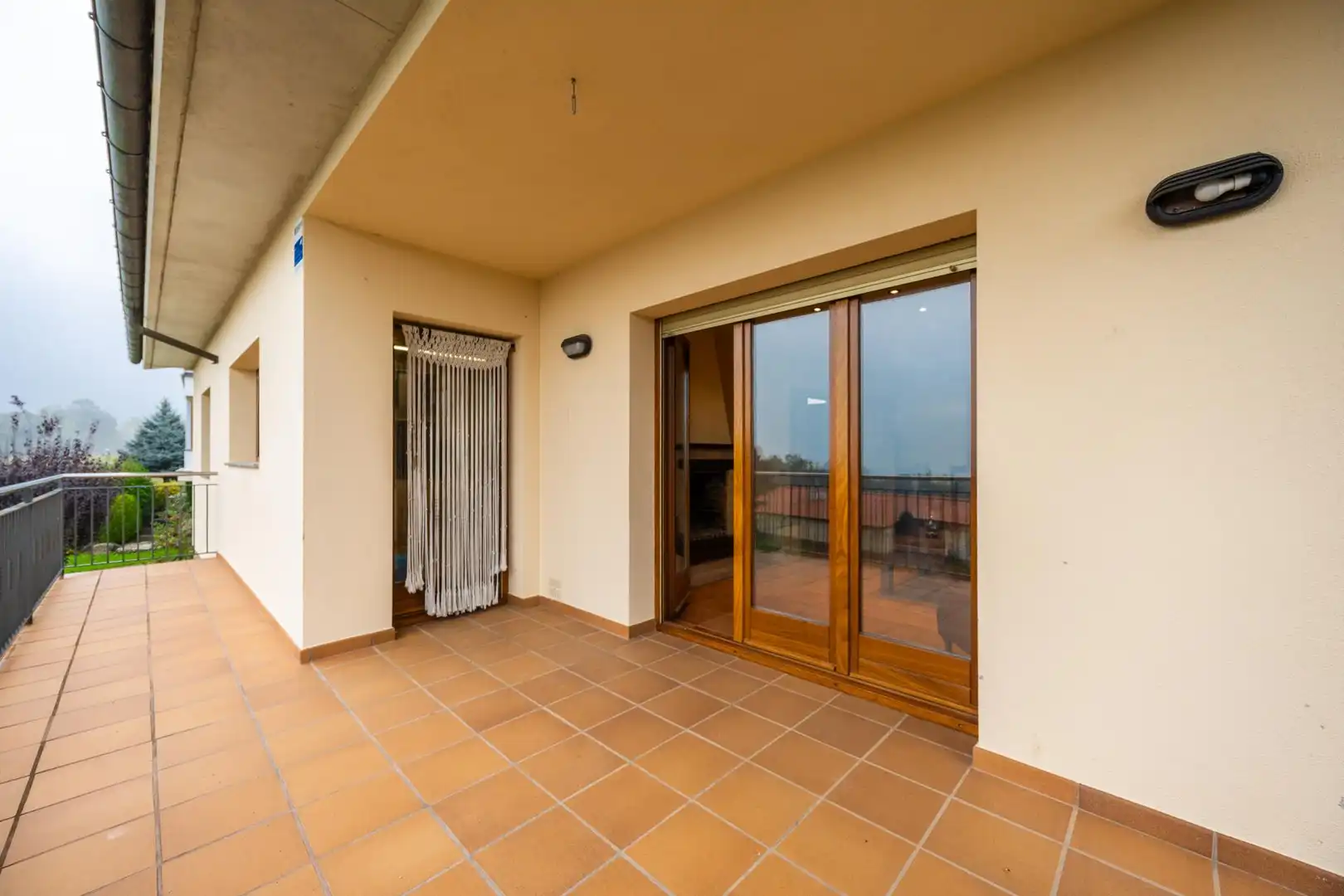 Terrassa de Casa o xalet en venda en L'Esquirol amb Calefacció, Jardí privat i Terrassa