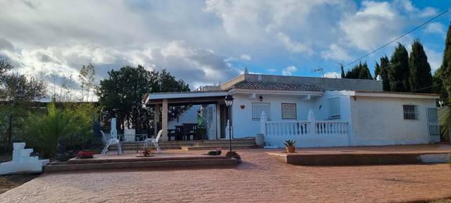 Casa-chalet en Alquiler en Camino Benaguacil, 40 en La Conarda - Montesano