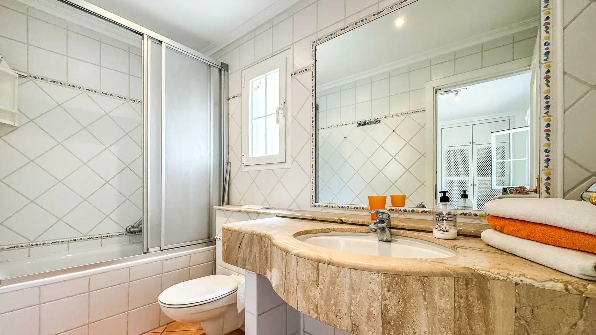 Baño de Planta baja en venta en Calvià con Terraza y Balcón