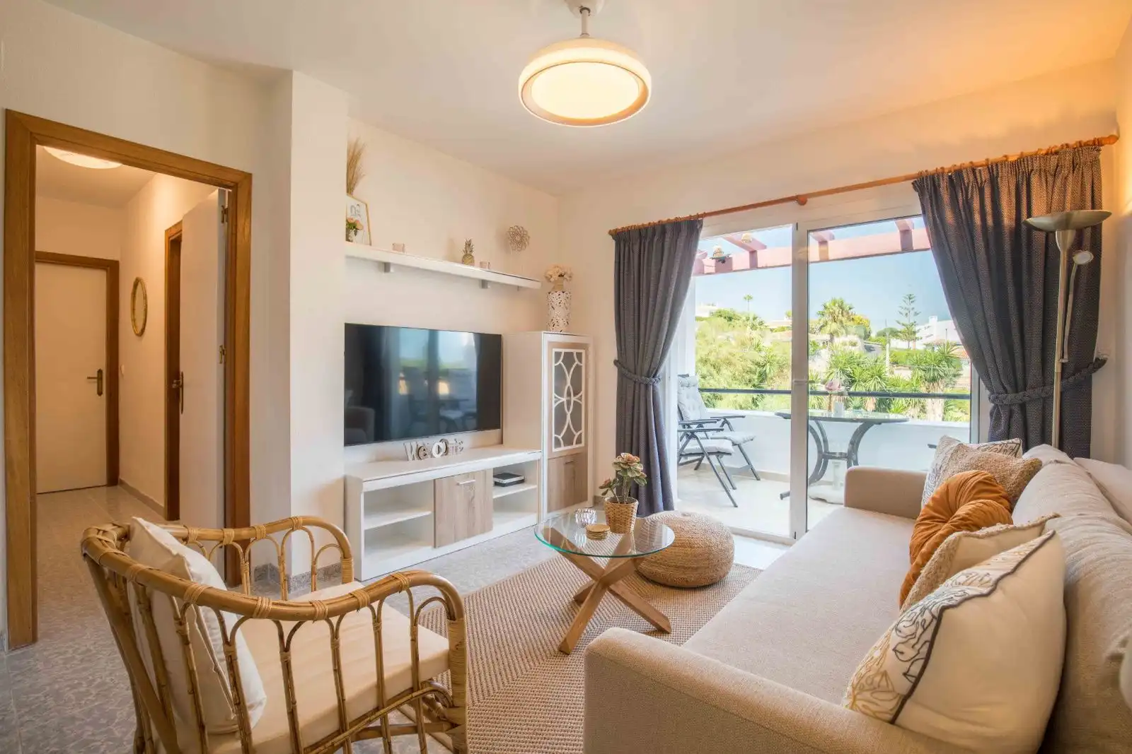 Sala de estar de Piso en venta en Benalmádena con Aire acondicionado, Calefacción y Terraza