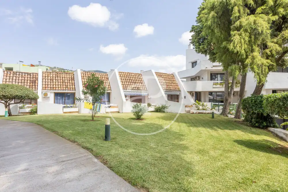 Vista exterior de Pis en venda en Alcalà de Xivert amb Aire condicionat, Calefacció i Jardí privat