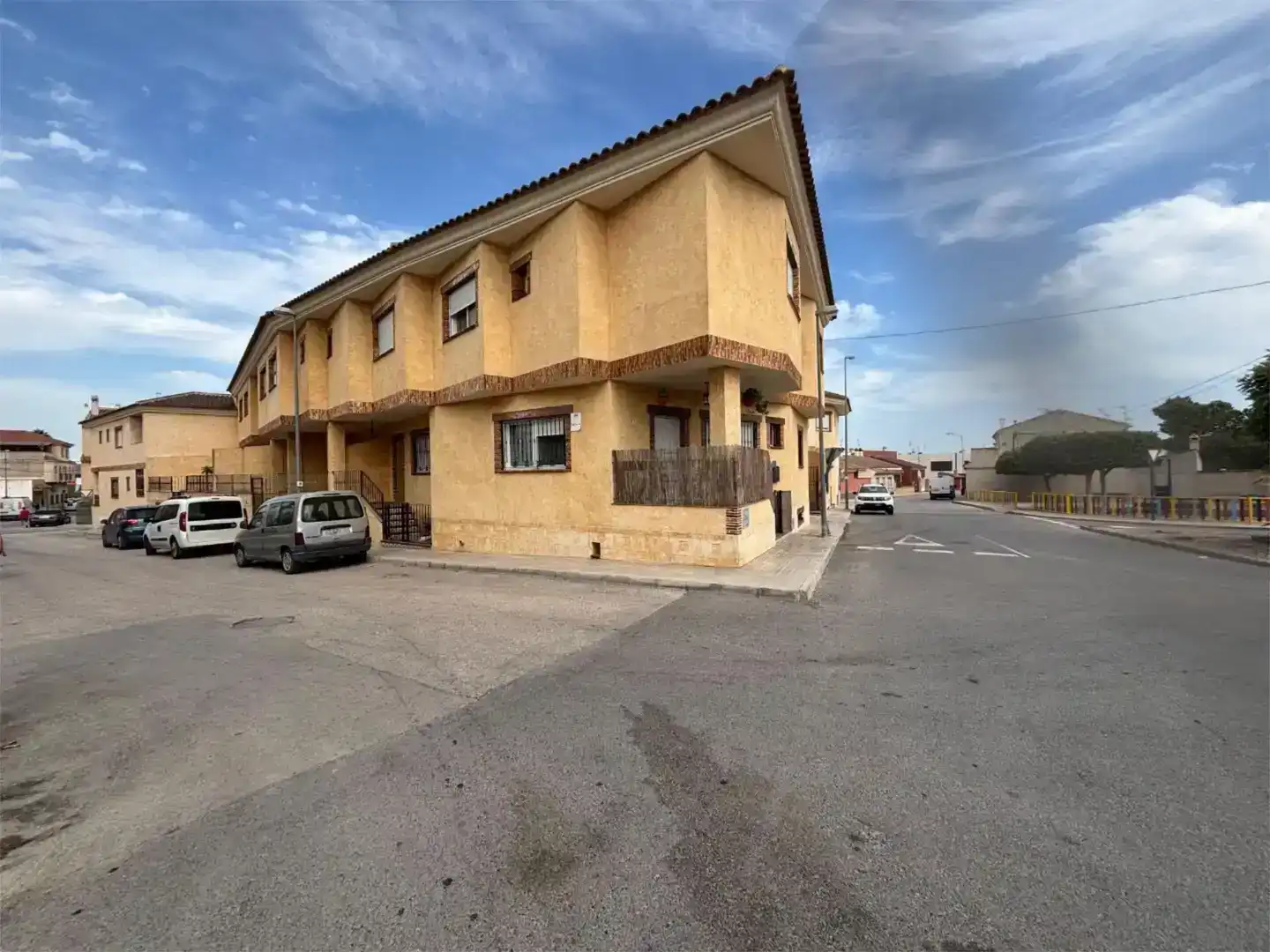Vista exterior de Casa o xalet en venda en Orihuela amb Aire condicionat, Traster i Moblat