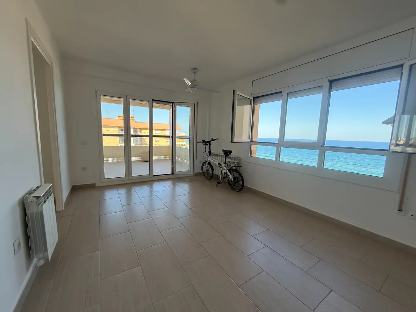 Exterior view of Flat for sale in Torredembarra  with Air Conditioner, Heating and Parquet flooring