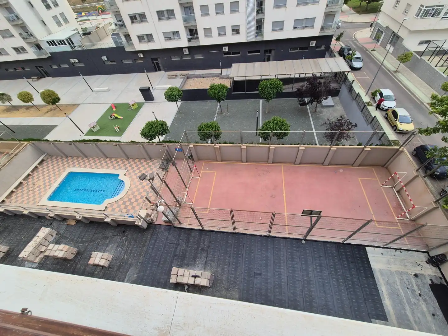 Piscina de Piso en venta en Elda con Aire acondicionado, Calefacción y Amueblado