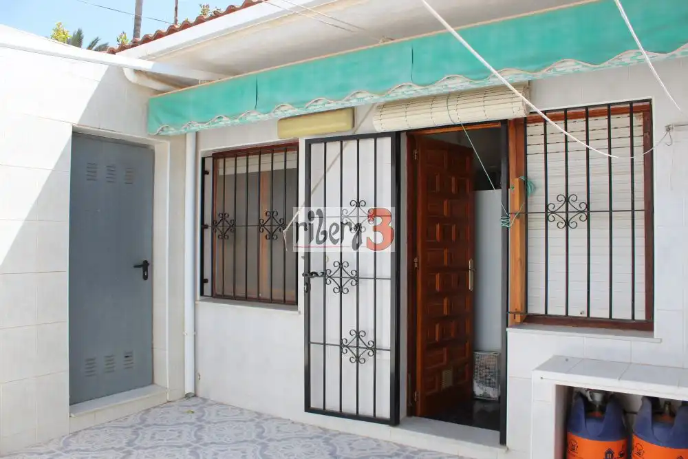 Einfamilien-Reihenhaus zum Verkauf in San Javier mit Terrasse und Möbliert