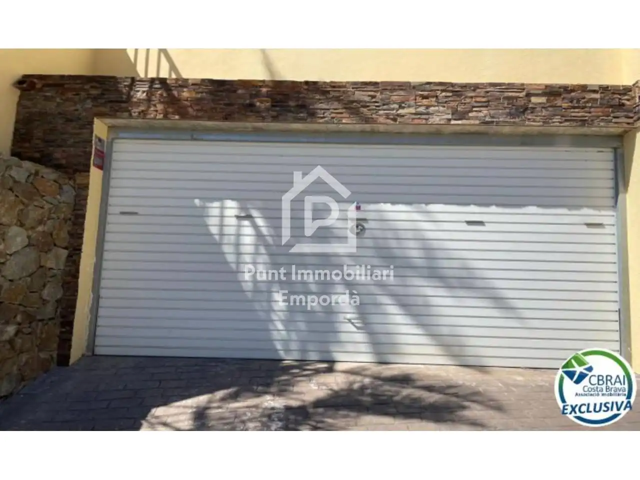 Casa amb piscina en venda a Calle Miró, imagen 3