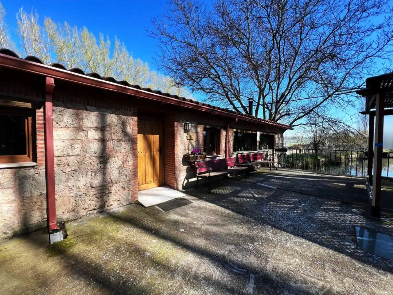 Vista exterior de Casa o chalet en venta en Frandovínez