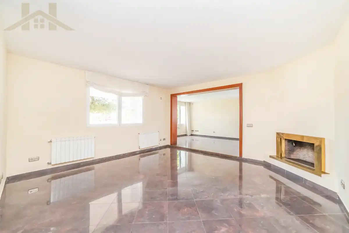 Houses for rent in Calle Cedros, Zona Monte El Pilar