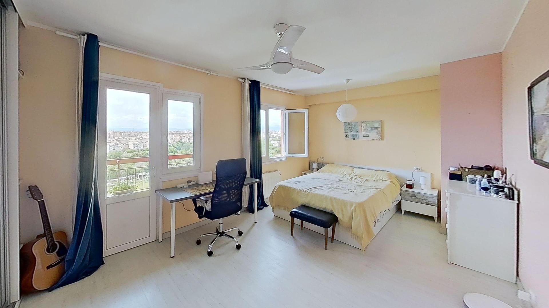 Bedroom of Attic for sale in  Tarragona Capital  with Air Conditioner and Balcony