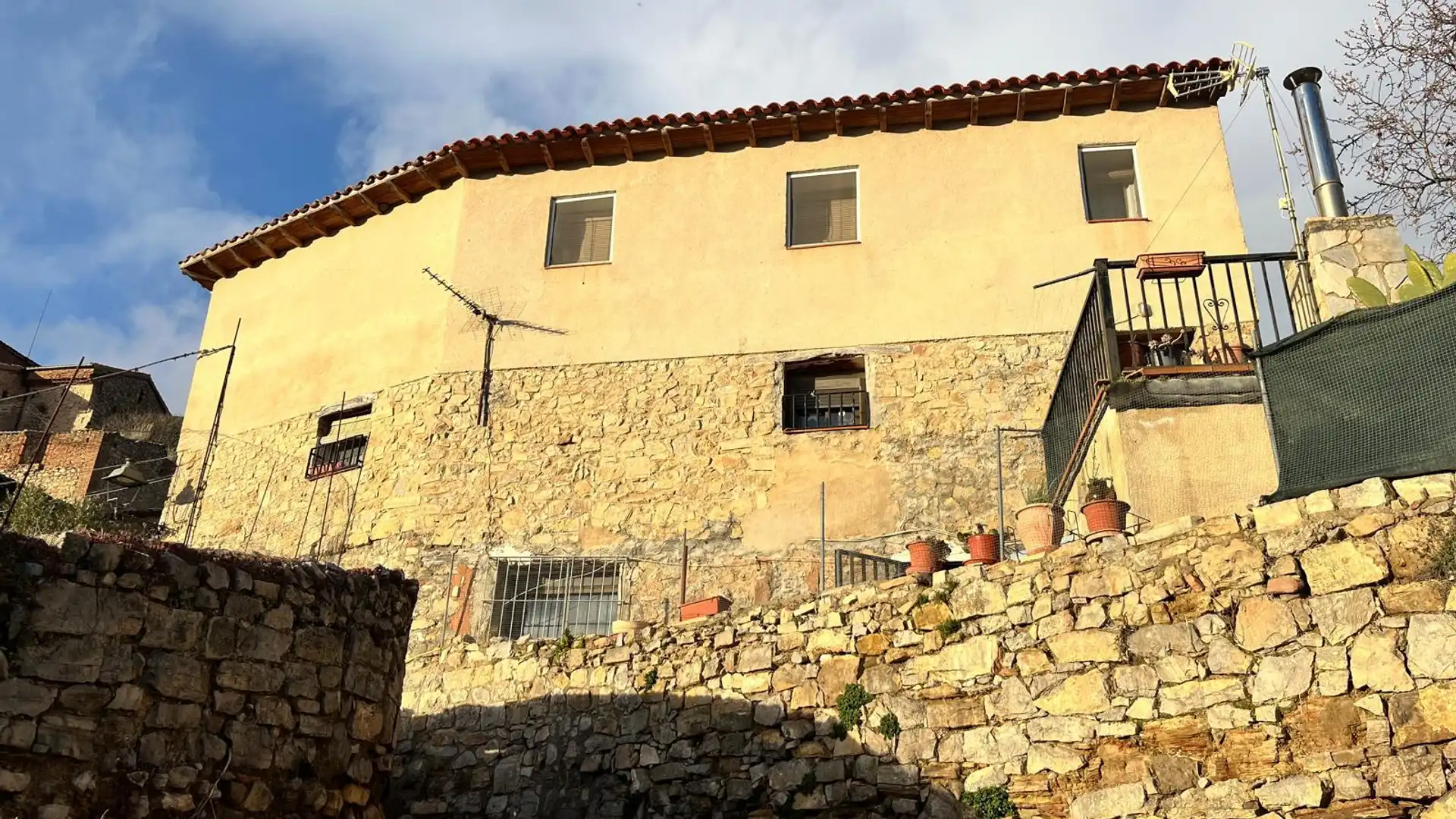 Vista exterior de Casa o chalet en venta en Hoz y Costean con Calefacción, Terraza y Trastero