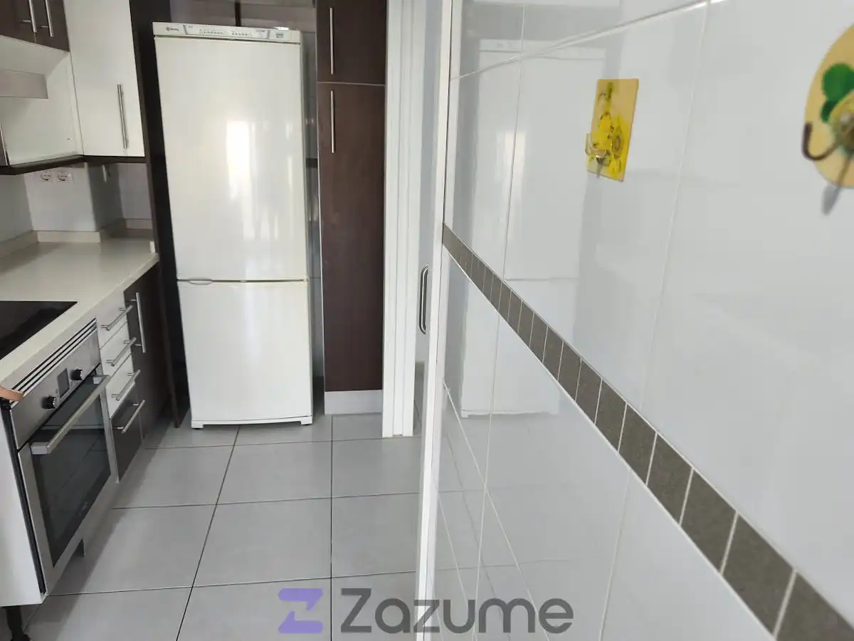 Küche von Dachboden zur Miete in Cheste mit Terrasse, Schwimmbad und Ofen