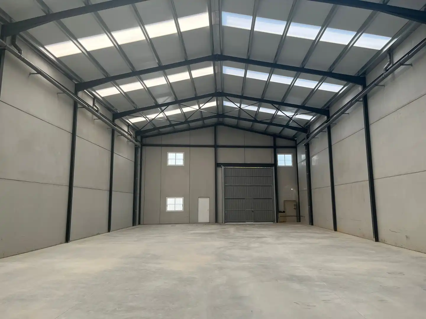 Exterior view of Industrial buildings for rent in Aldaia