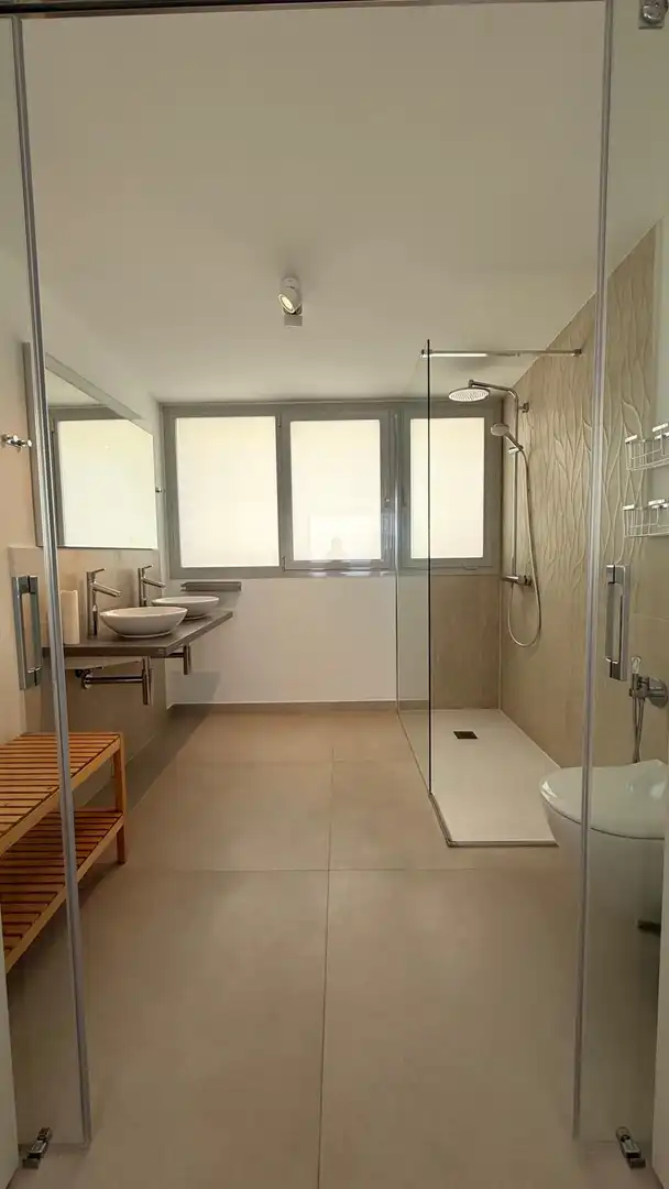Badezimmer von Dachboden zum Verkauf in Benalmádena mit Klimaanlage, Terrasse und Abstellraum