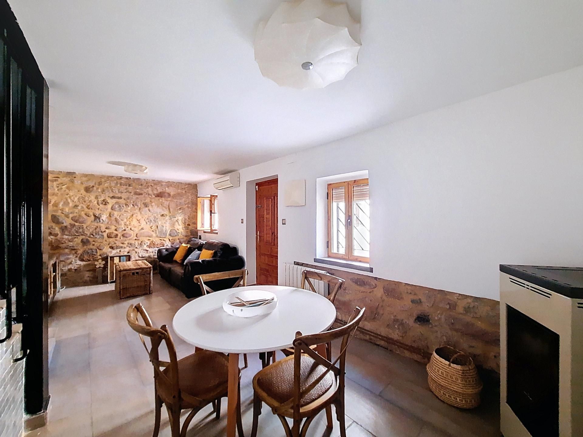 Menjador de Casa o xalet en venda en Sagunto / Sagunt amb Aire condicionat i Terrassa