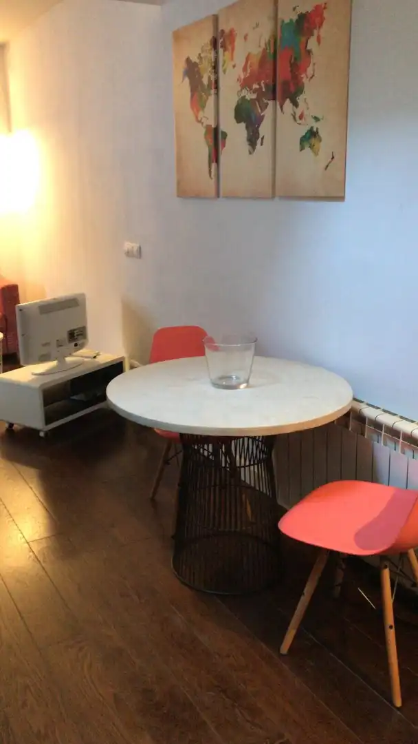 Comedor de Estudio de alquiler en Madrid con Aire acondicionado, Calefacción y Amueblado