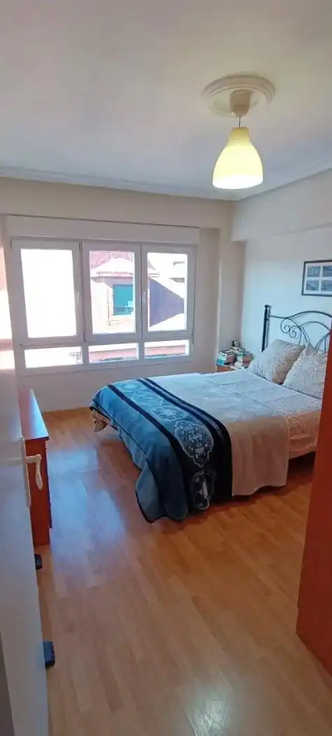 Bedroom of Flat for rent in Milán - Pumarín - Teatinos