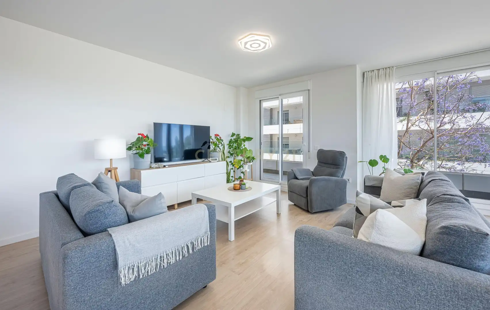 Sala d'estar de Apartament en venda en Marbella amb Aire condicionat, Traster i Forn