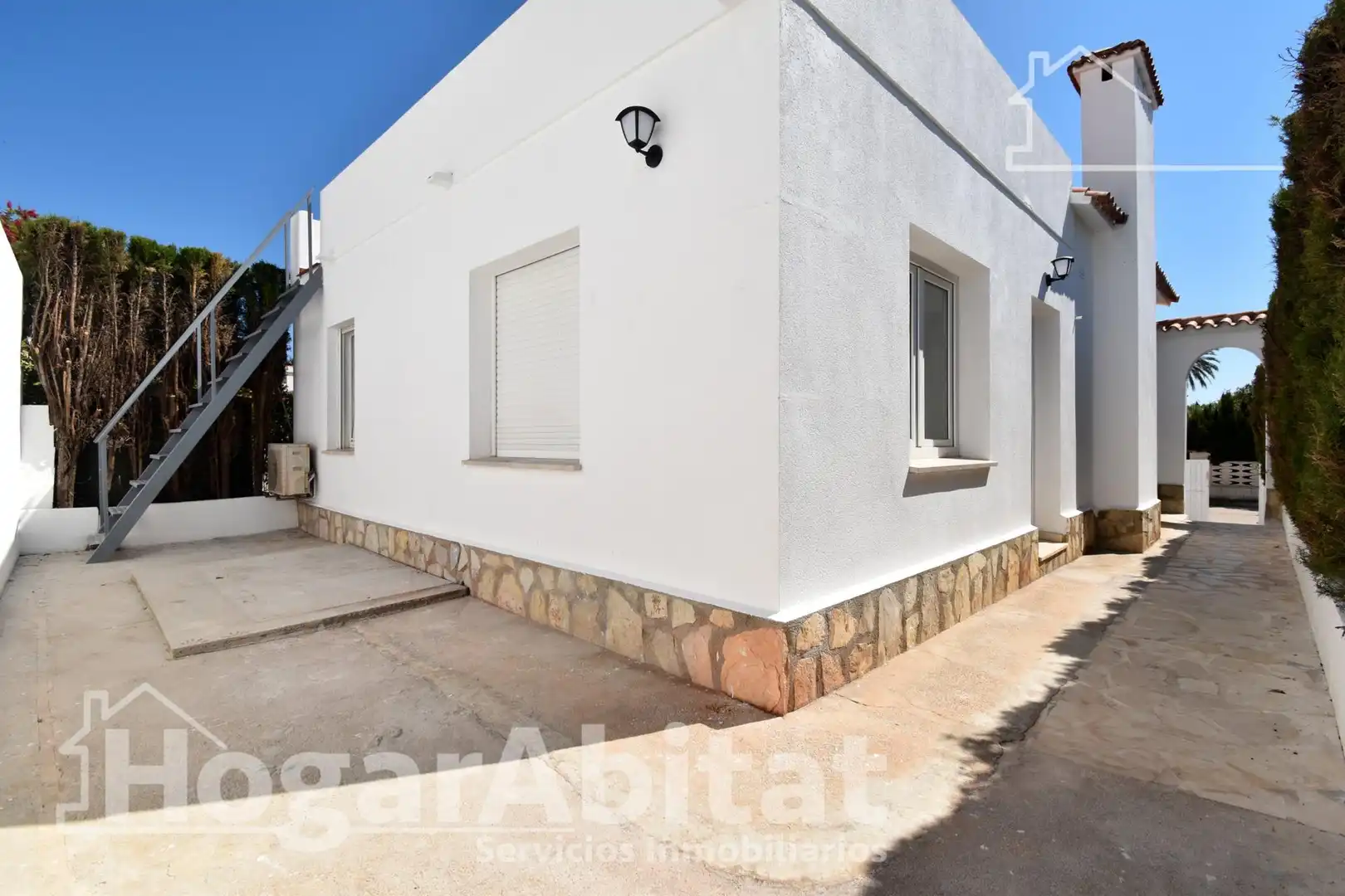 Vista exterior de Casa adosada en venta en Dénia con Aire acondicionado, Calefacción y Terraza