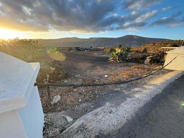 Residential land for sale in Calle Brunela 1A