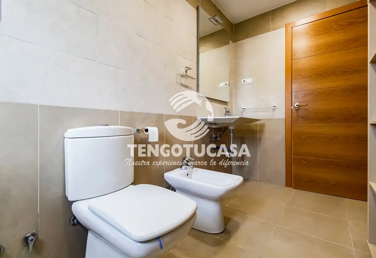 Bathroom of Detached homes for rent in Madrid  with Air Conditioner, Heating and Private garden
