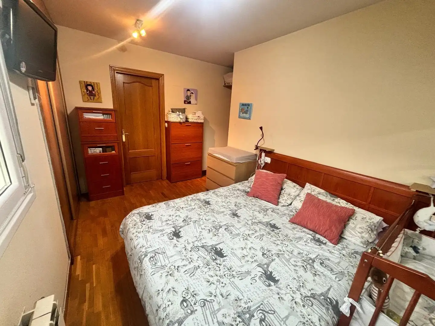 Habitación de Piso en venta en Oviedo  con Calefacción, Parquet y Trastero