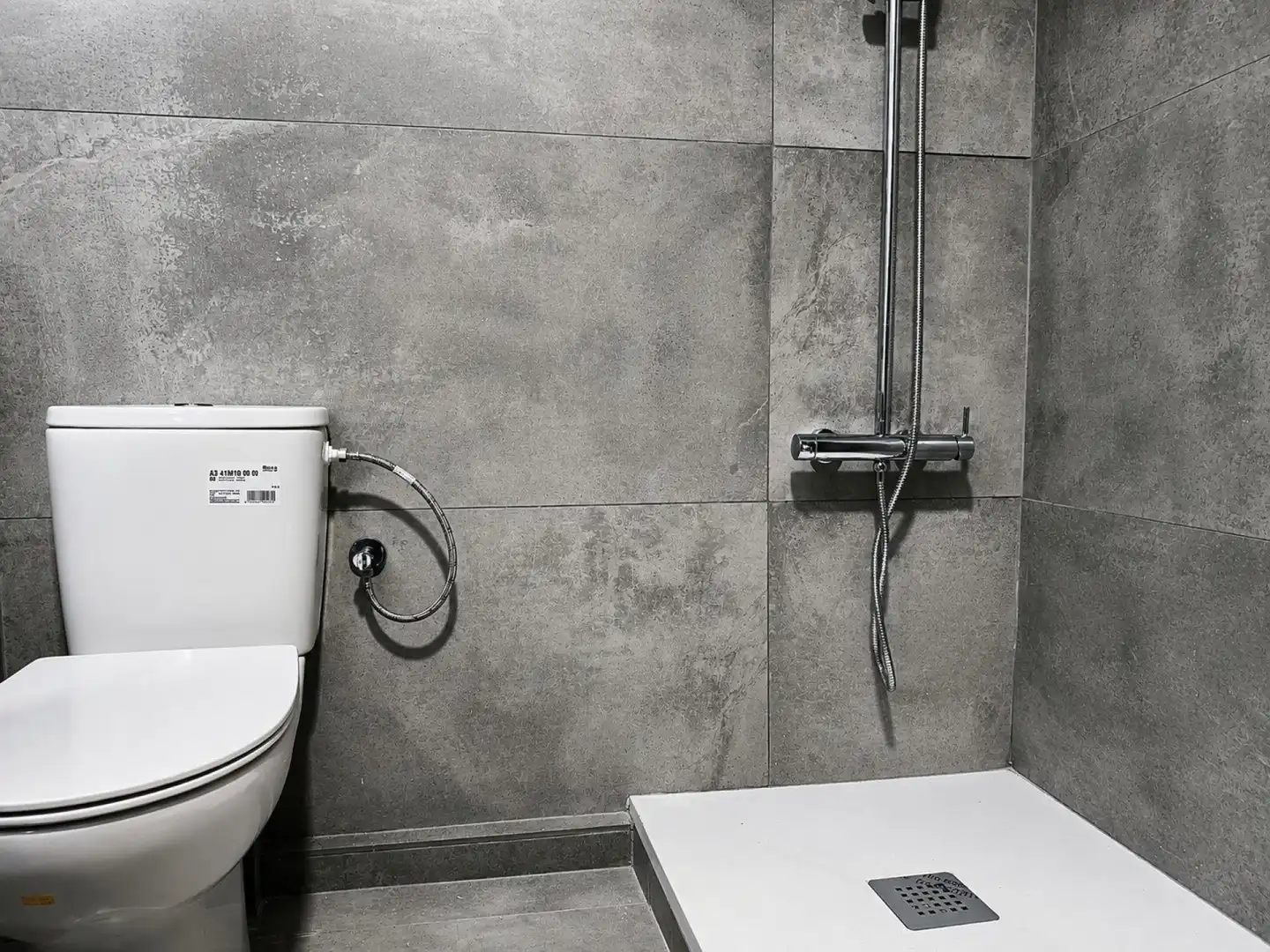 Badezimmer von Wohnung zum Verkauf in Tarragona mit Balkon