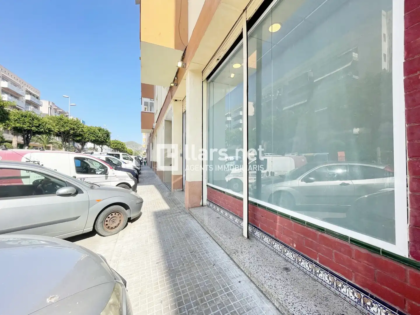 Vista exterior de Local de alquiler en Sitges con Aire acondicionado