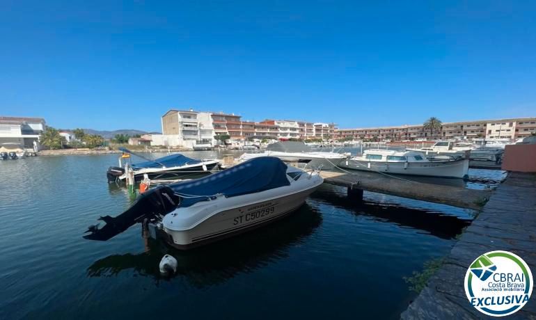 Aparcament de Garatge en venda en Empuriabrava
