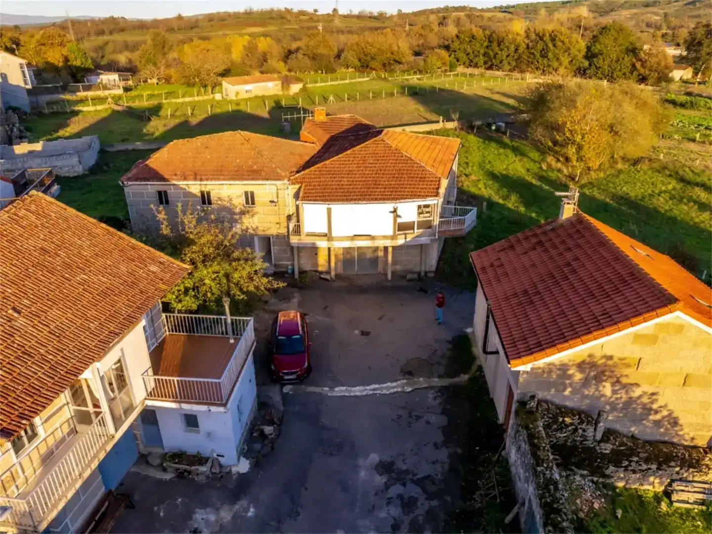 Vista exterior de Casa o xalet en venda en Cualedro amb Balcó