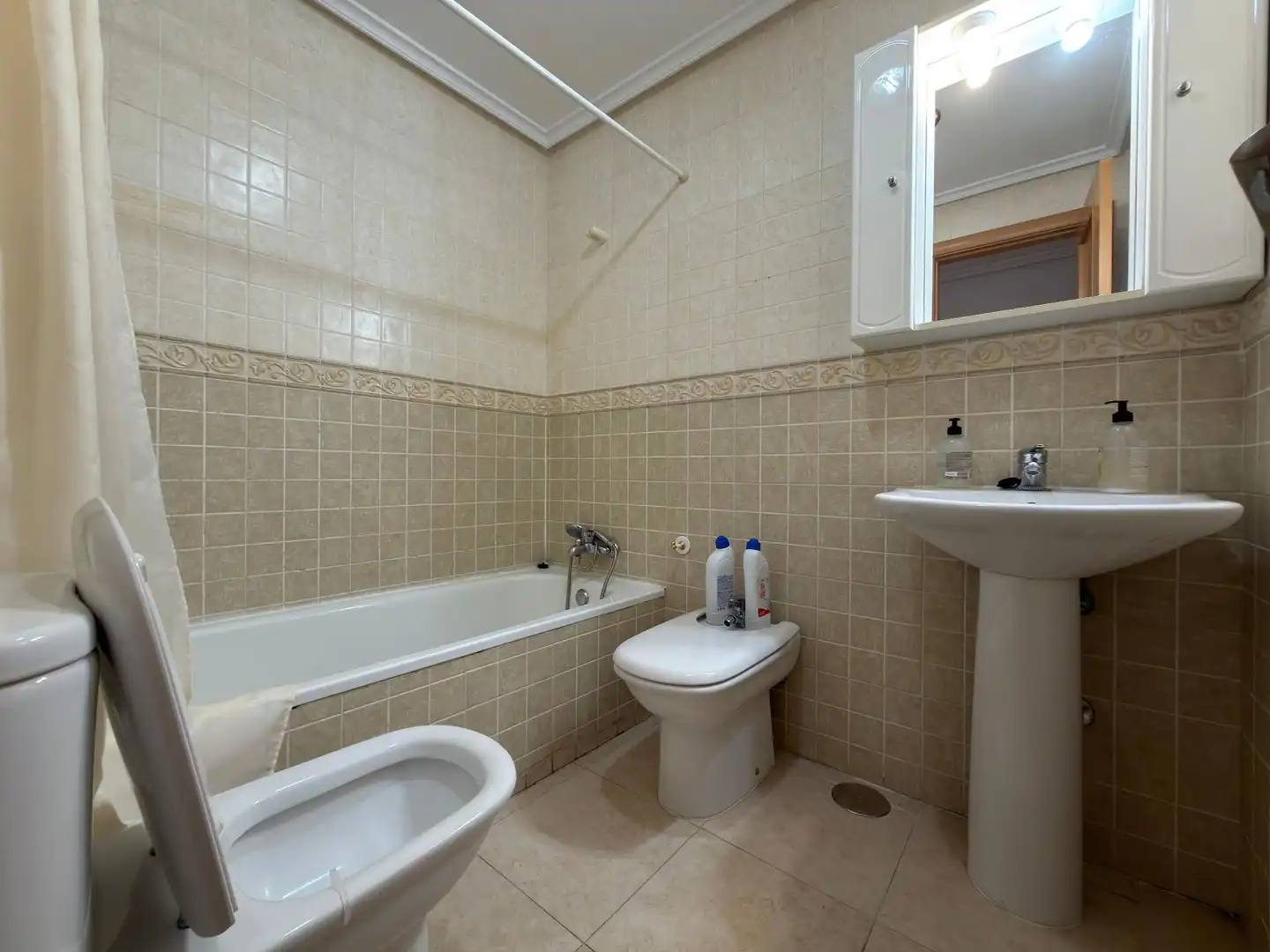 Bathroom of Flat for sale in Talavera de la Reina  with Air Conditioner, Heating and Storage room