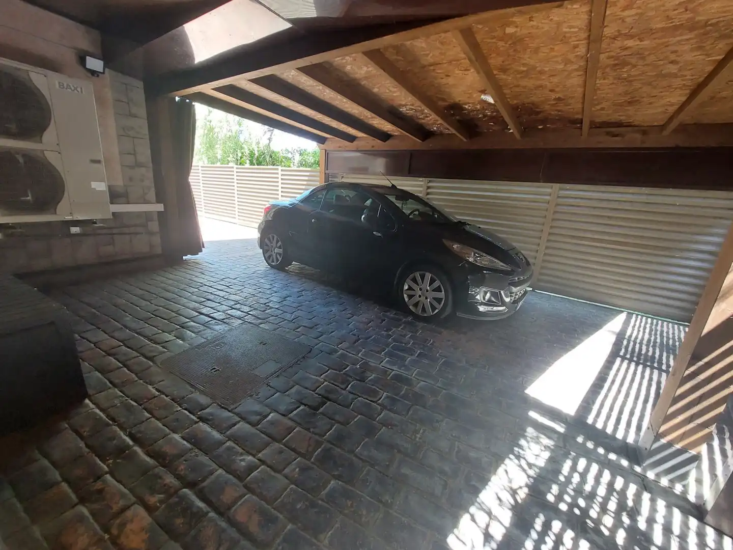 Aparcament de Casa o xalet en venda en Rubí amb Aire condicionat, Calefacció i Piscina