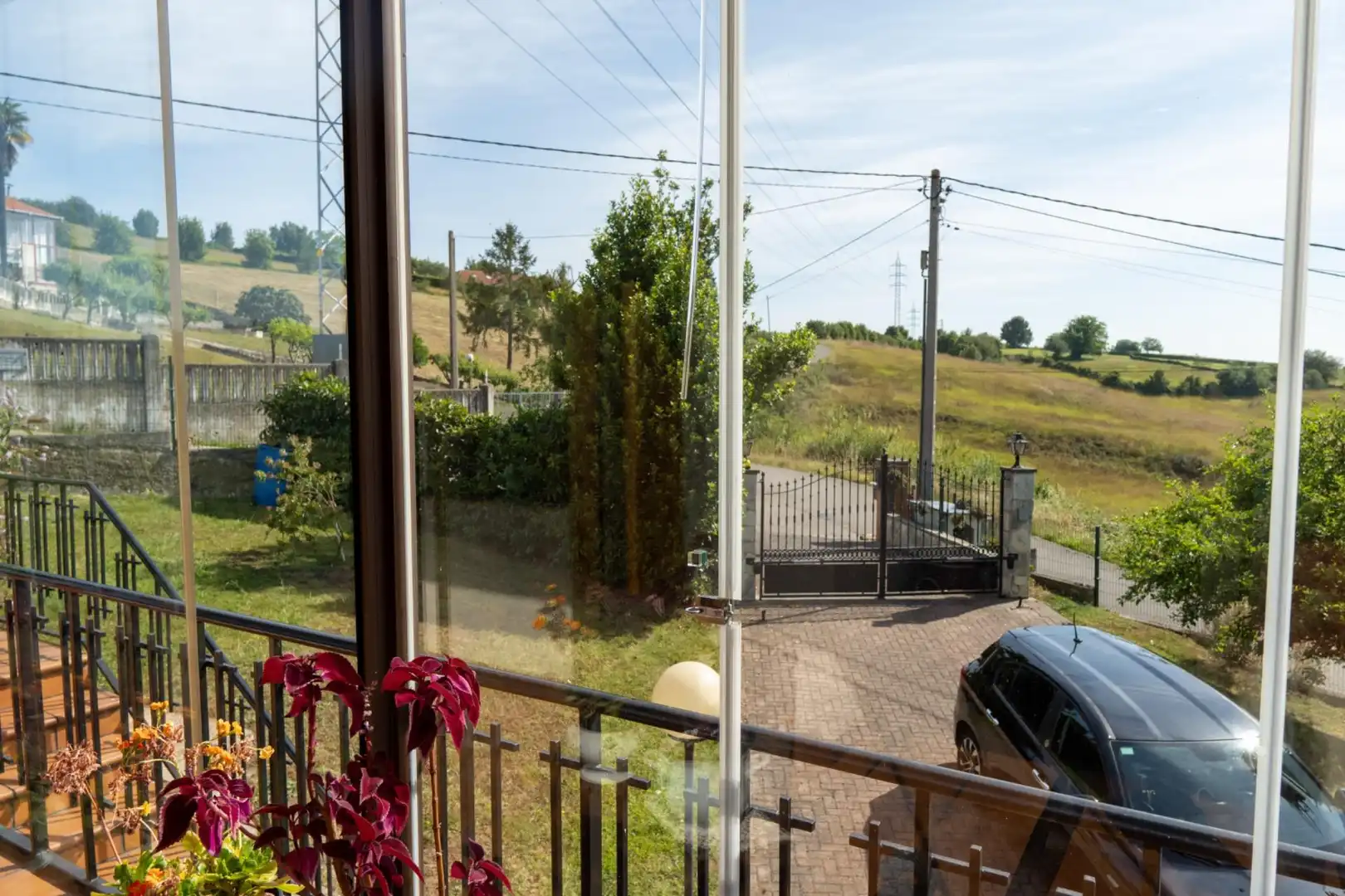 Terrassa de Casa o xalet en venda en Gijón  amb Calefacció, Jardí privat i Terrassa