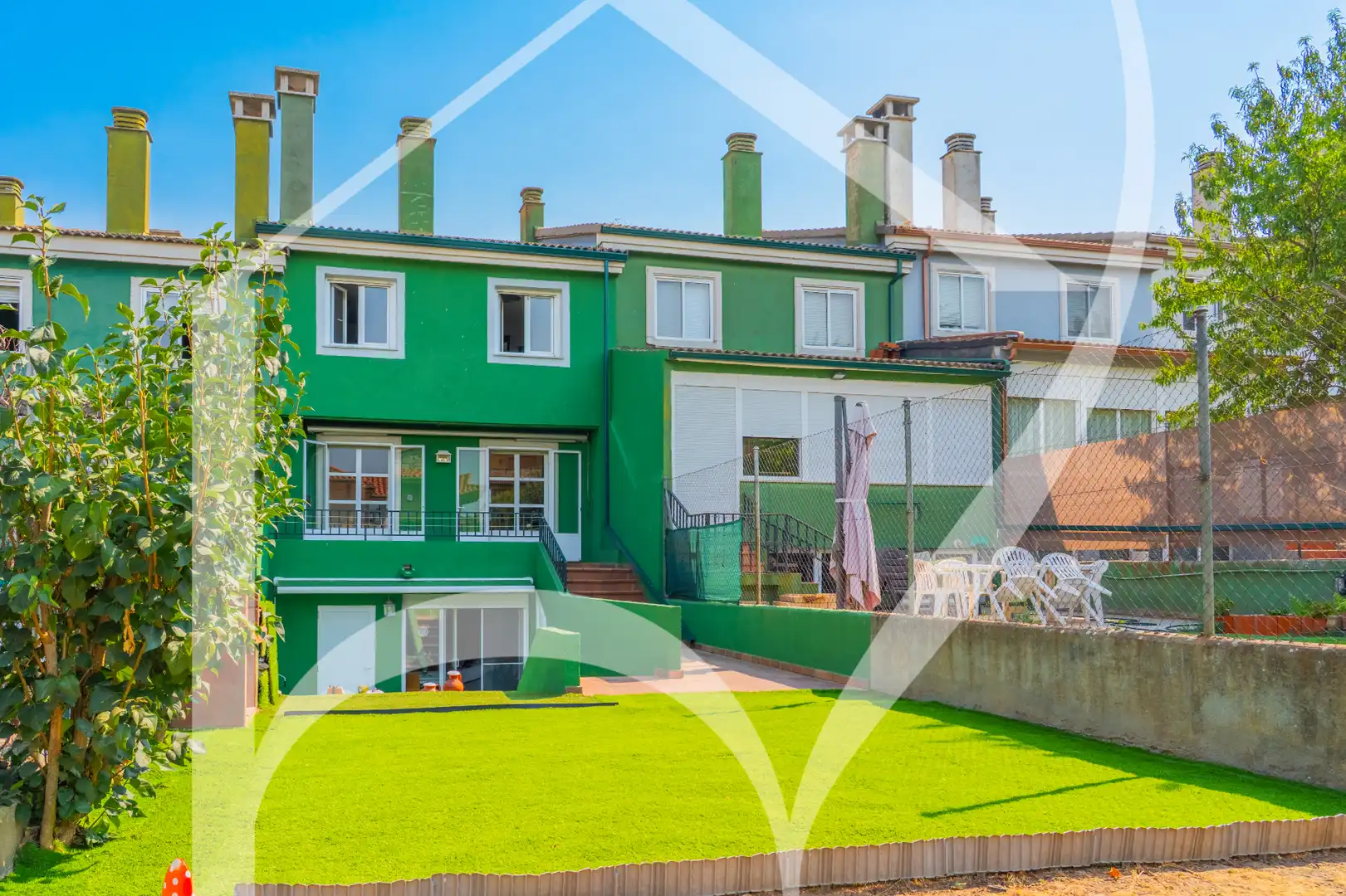 Exterior view of Detached homes for sale in Carrascal de Barregas  with Heating, Private garden and Community pool