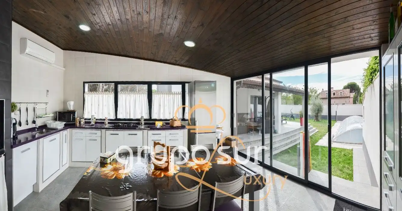 Terrassa de Casa o xalet en venda en Valladolid amb Aire condicionat, Calefacció i Jardí privat