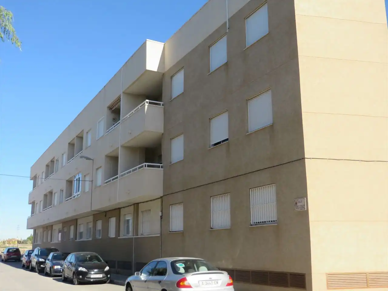 Vista exterior de Pis en venda en Los Montesinos amb Balcó i Piscina comunitària