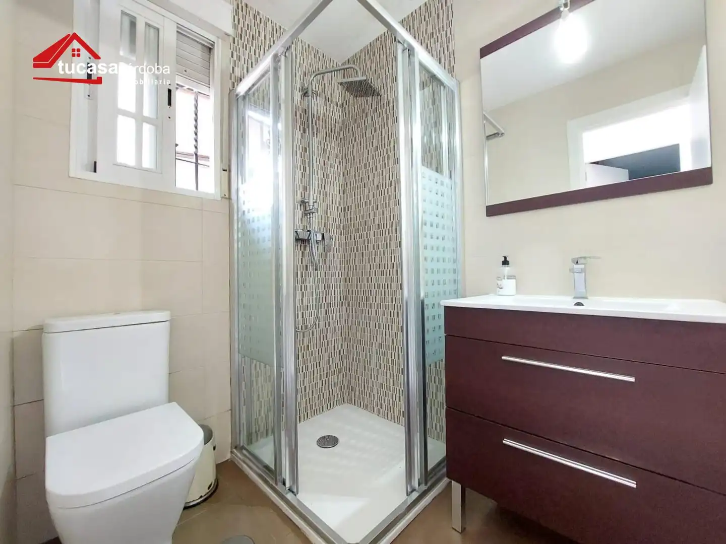 Bany de Casa o xalet en venda en Córdoba amb Terrassa