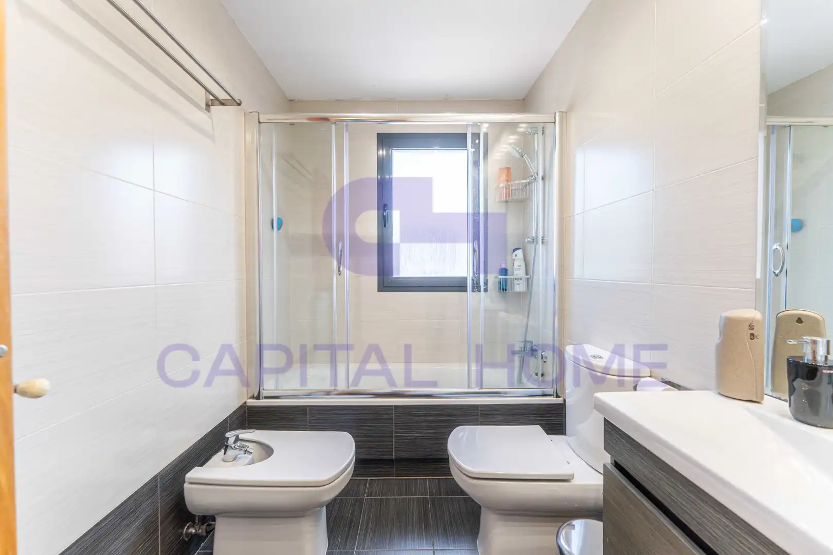 Baño de Casa adosada en venta en Navalcarnero con Aire acondicionado, Calefacción y Jardín privado
