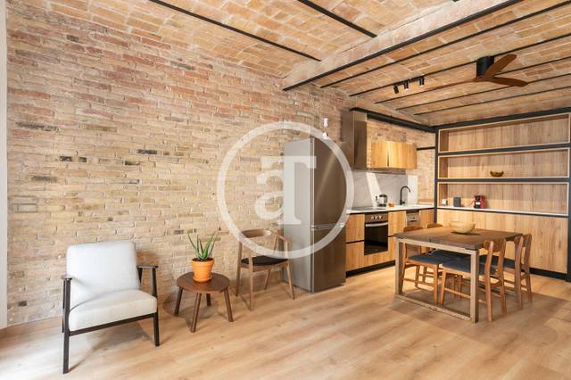 Piso en Alquiler en C/ de Magalhães en El Poble Sec - Parc de Montjuïc