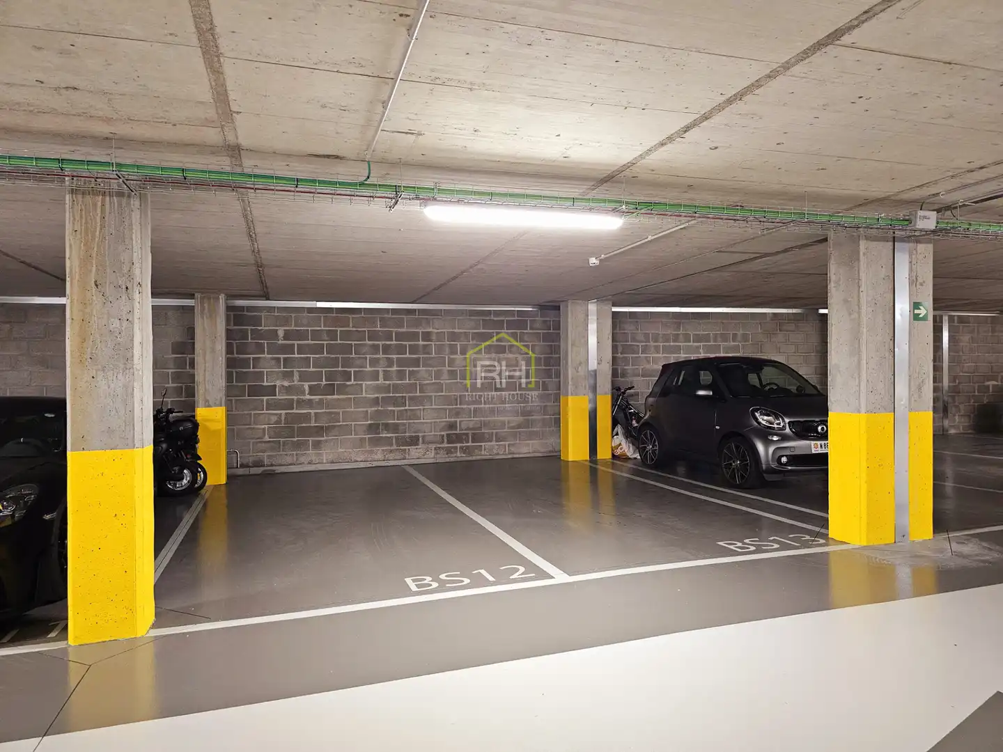 Parking of Flat for sale in Andorra la Vella  with Heating, Private garden and Parquet flooring