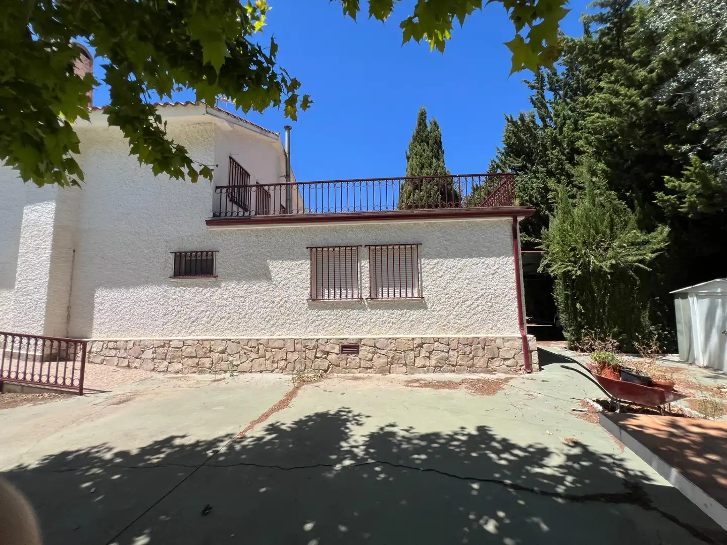 Vista exterior de Casa o chalet en venta en Zaragoza con Calefacción y Terraza