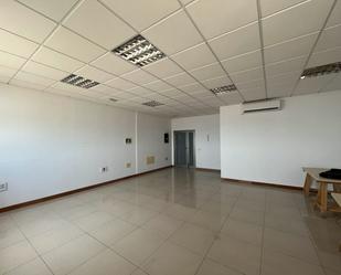 Office to rent in Arafo  with Air Conditioner