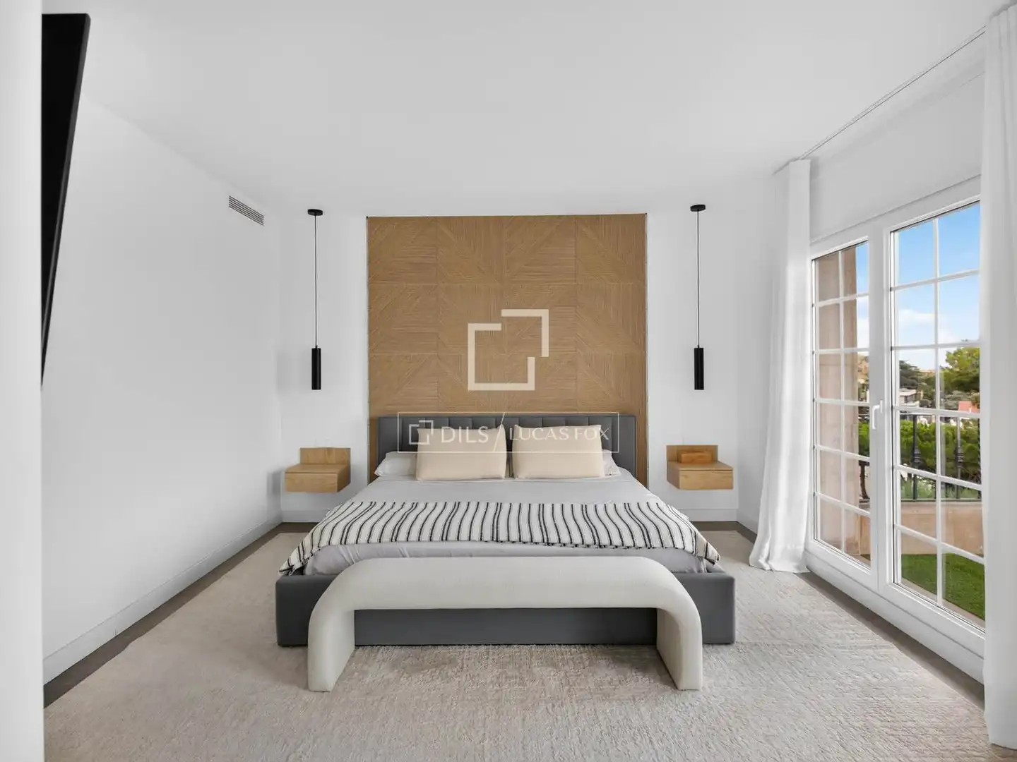 Bedroom of Houses for sale in Badalona  with Air Conditioner, Heating and Private garden