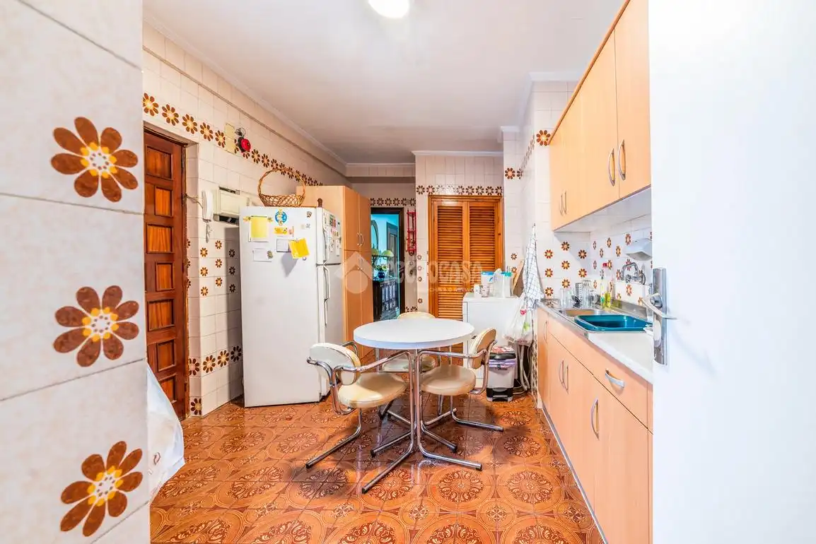 Cocina de Piso en venta en Sevilla con Calefacción y Terraza