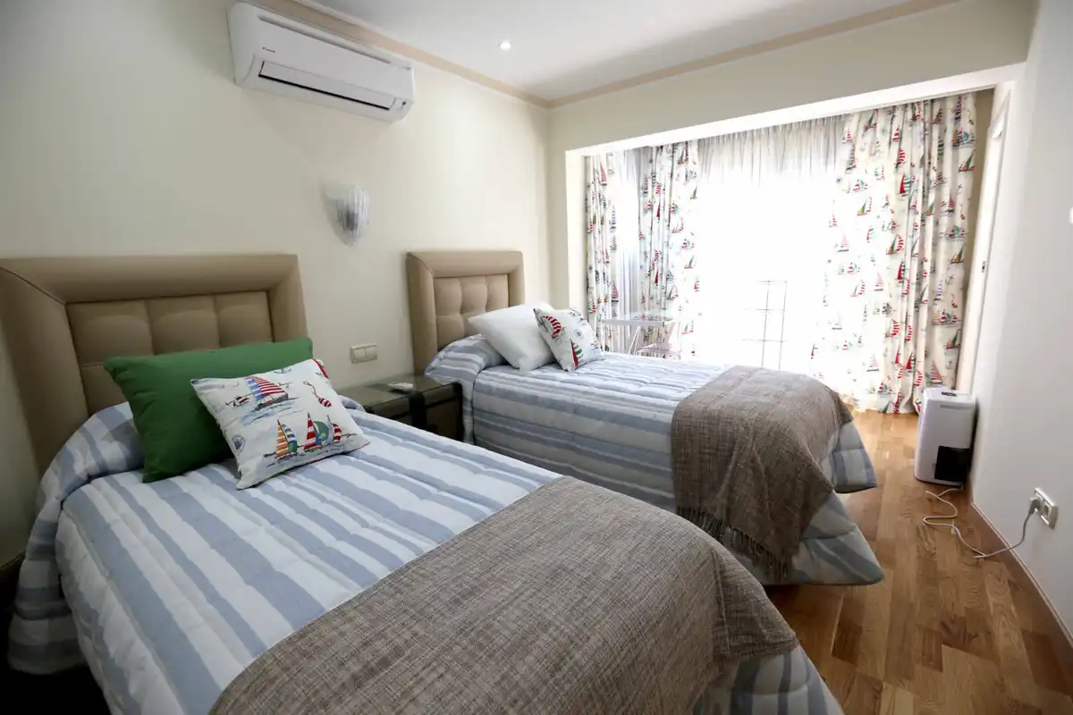 Chalet con piscina en venta en Avenida Mar Mediterráneo 1, imagen 13