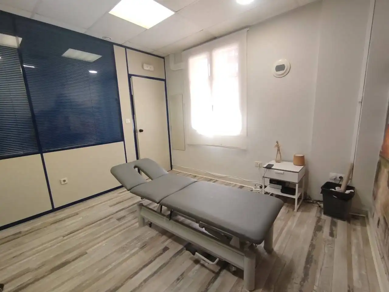 Habitación de Oficina de alquiler en Ibaiondo